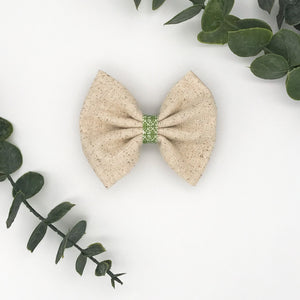 3.5" Natural Speckled/Green |  Pinch Bow