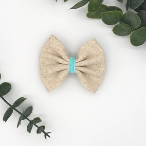 3.5" Natural Speckled/Aqua |  Pinch Bow